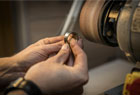 photo-émerisage bague en damas